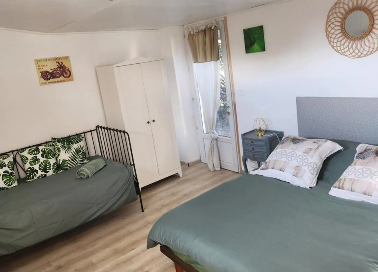 Maison Terrasse Piscine La Celle-sous-Gouzon 0*, Cavaillon
